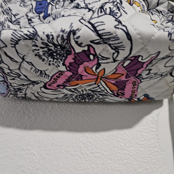 Vera Bradley White Floral Crossbody Bag - Picture 5 of 9